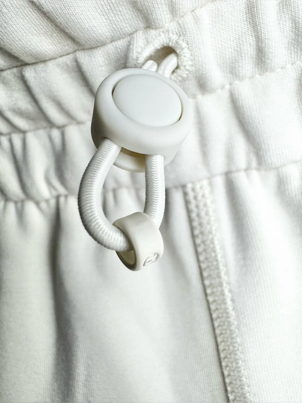 Lululemon Softstreme Bone High Rise Shorts 4”